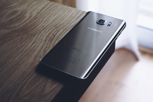 Novo sistema operativo Android já está a chegar aos Samsung